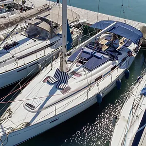 Botel Charming Sailing Boat - Le Dimore Di Ines, Bari