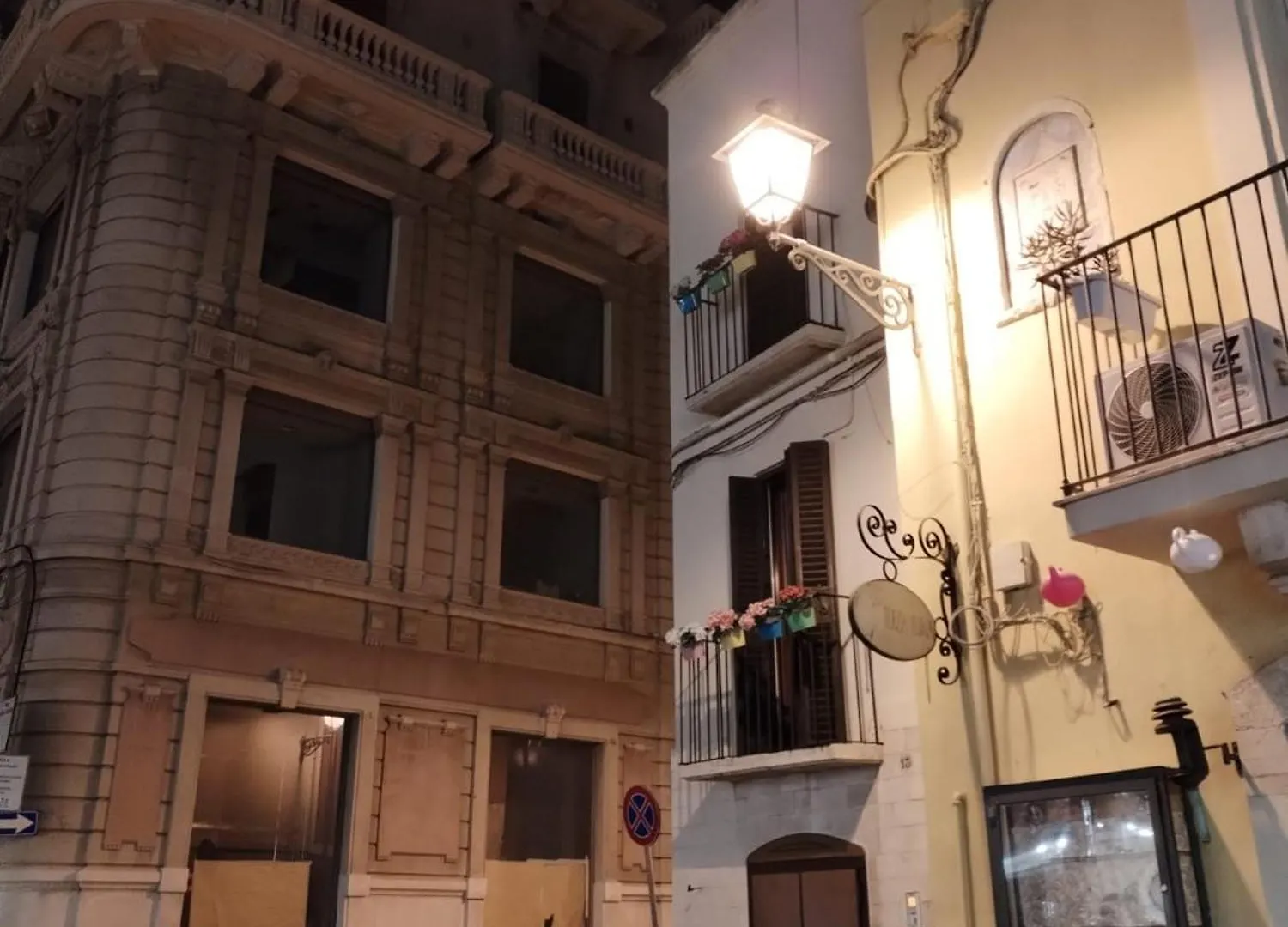La Palazzina Dei Fiori Villa Bari 0*,